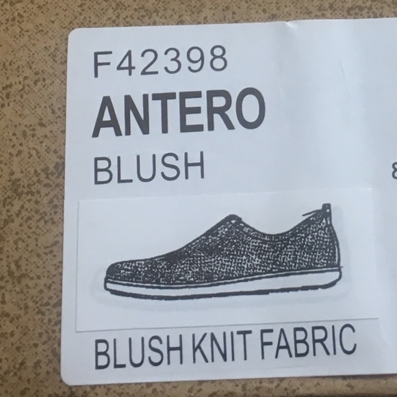 🆕 Born Slip-On Sneaker - Picture 12 of 17